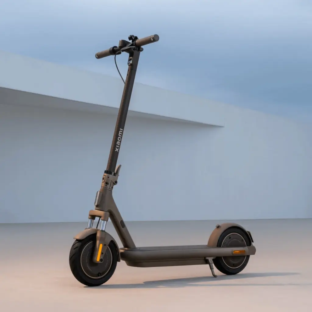 xiaomi-elektrikli-scooter-4-pro-max-1-s.webp